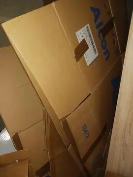donne cartons