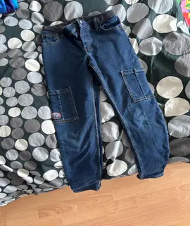 Sac de vêtements garçons 10-12 (mais peut aller à une fille aussi je pense)