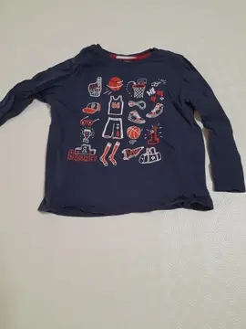 Tee-shirt à manches T 5 ans
