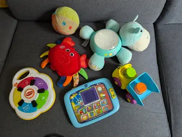 Lot jeux bébé