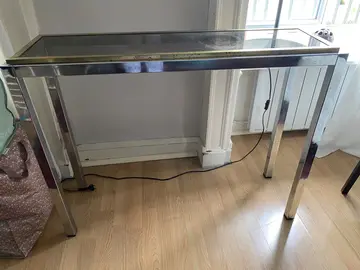 console chrome, laiton et verre fumé à restaurer