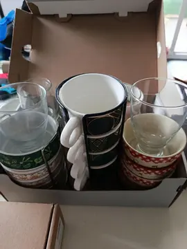 tasses verres et ramequins