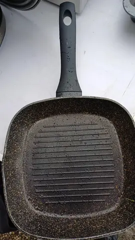 poêle à grillades
