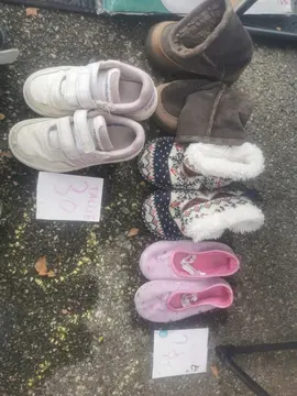 Chaussures 28 et 30