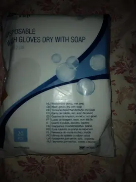 20 gants de toilette secs avec du savon