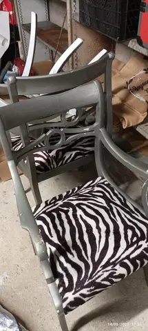 lot de 3 chaises et 2 fauteuils