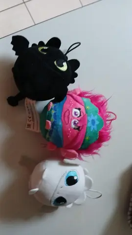 3 minis peluches neuves