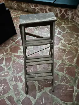 escalier bois ancien