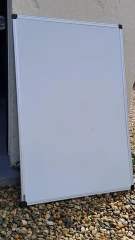 Tableau blanc aimanté