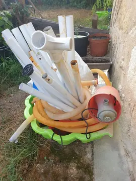 piscine utilisée 1 fois complète et fonctionne