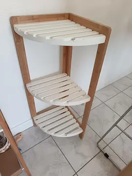 petite étagère salle de bain