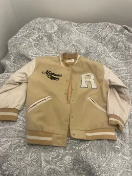 blouson Zara taille 10 ans bouloche et tache