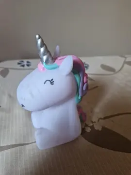 tirelire licorne phosphorescente