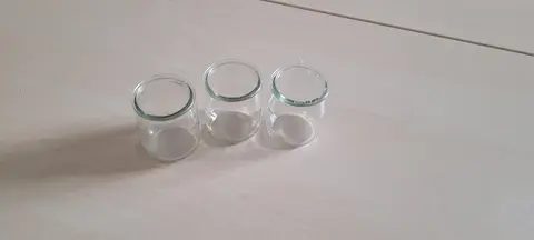 3 pots en verre