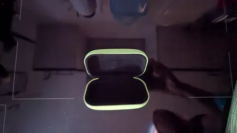 Boîte pour écouteurs neuves