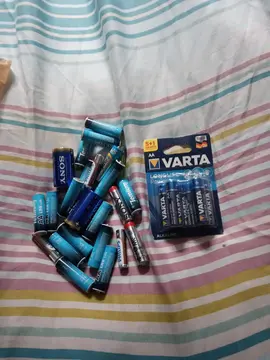 Piles essentiellement AA et AAA