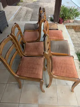 Donne 9 chaises