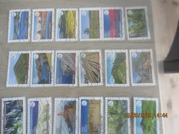 18 timbres oblitérés France - Tourisme