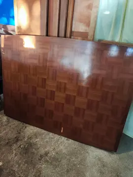 table en bois merisier marqueterie vernie
