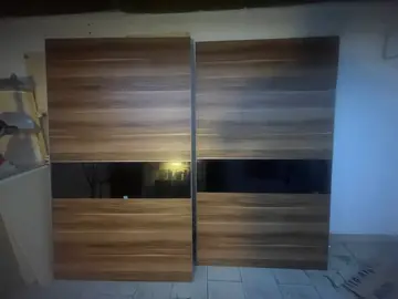 grande armoire de 220h x 240 l