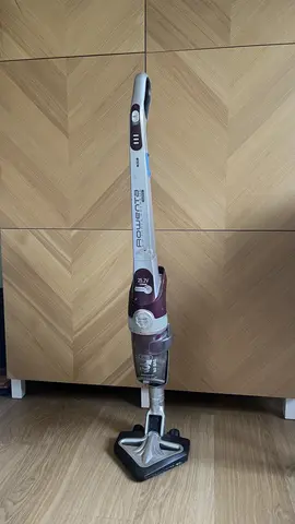 Aspirateur balai rowenta air force extreme silence brosse rotative absente