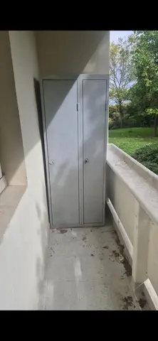 armoire métallique bonne etat