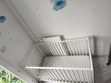 lits a barreaux enfants avec matelas