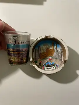 verre à shot et cendrier souvenirs italie
