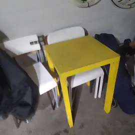 table Ikea lack pieds rallongés