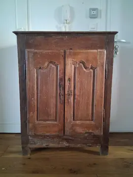 Meuble ancien de rangement en bois