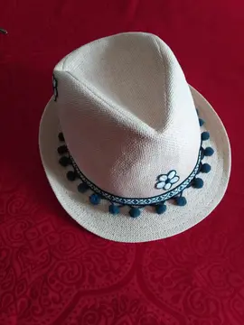 chapeau