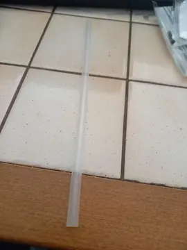 une paille en plastique re utilisable