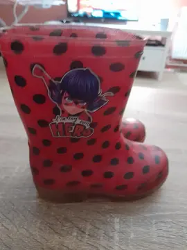 paire de bottes en caoutchouc T 25