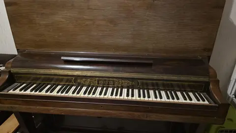 Piano Pleyel (en l'état)