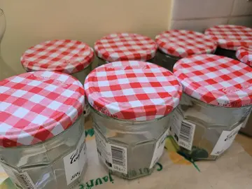 8 pots pour faire des confitures