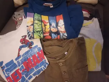 lot t-shirt 5-6ans