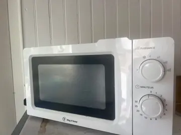 je donne un petit micro-ondes