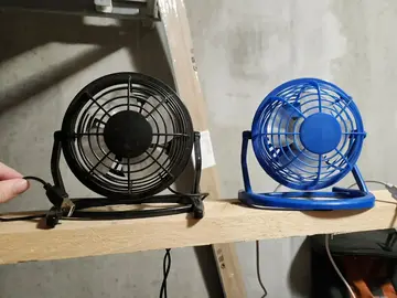 Lot de deux petits ventilateurs USB
