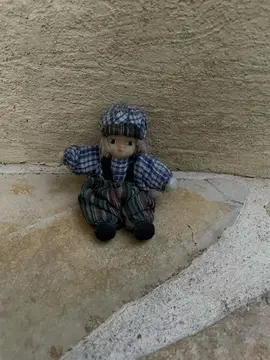 petite poupée