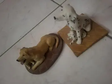 figurines chiens