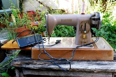 MACHINE A COUDRE SINGER