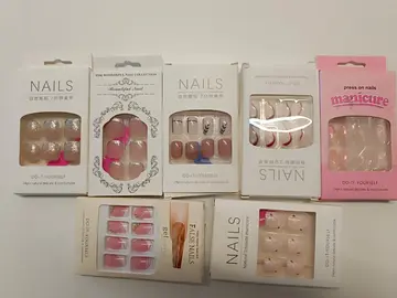 Boîtes ongles neuve