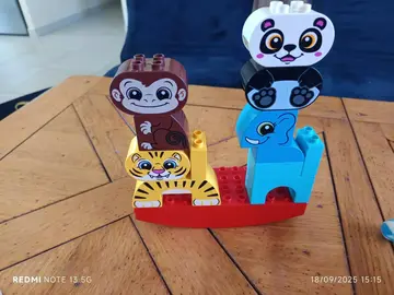 jeux enfants (gros Lego, cube , Lego animaux,mecano)