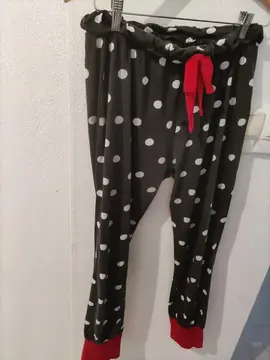 pantalon de pyjama femme Disney. ( taille M ).