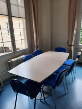 Table, bureau pour réunion