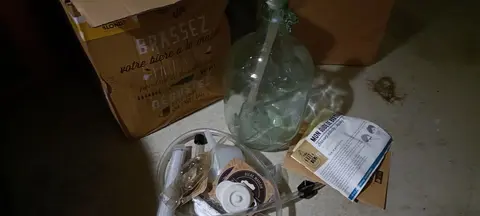 Lot articles pour fabriquer de la bière chez soi