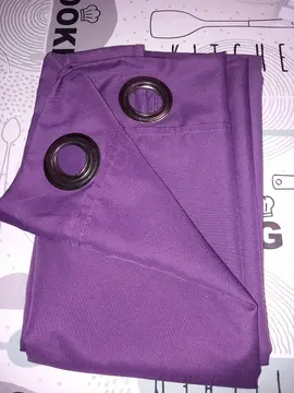 Rideau violet moyen modèle