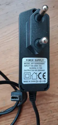 Adaptateur modèle BY120502000V