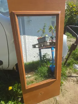 miroir avec moulures.