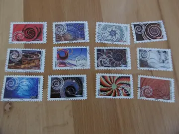Série 12 timbres Dynamiques-Spirales 2014